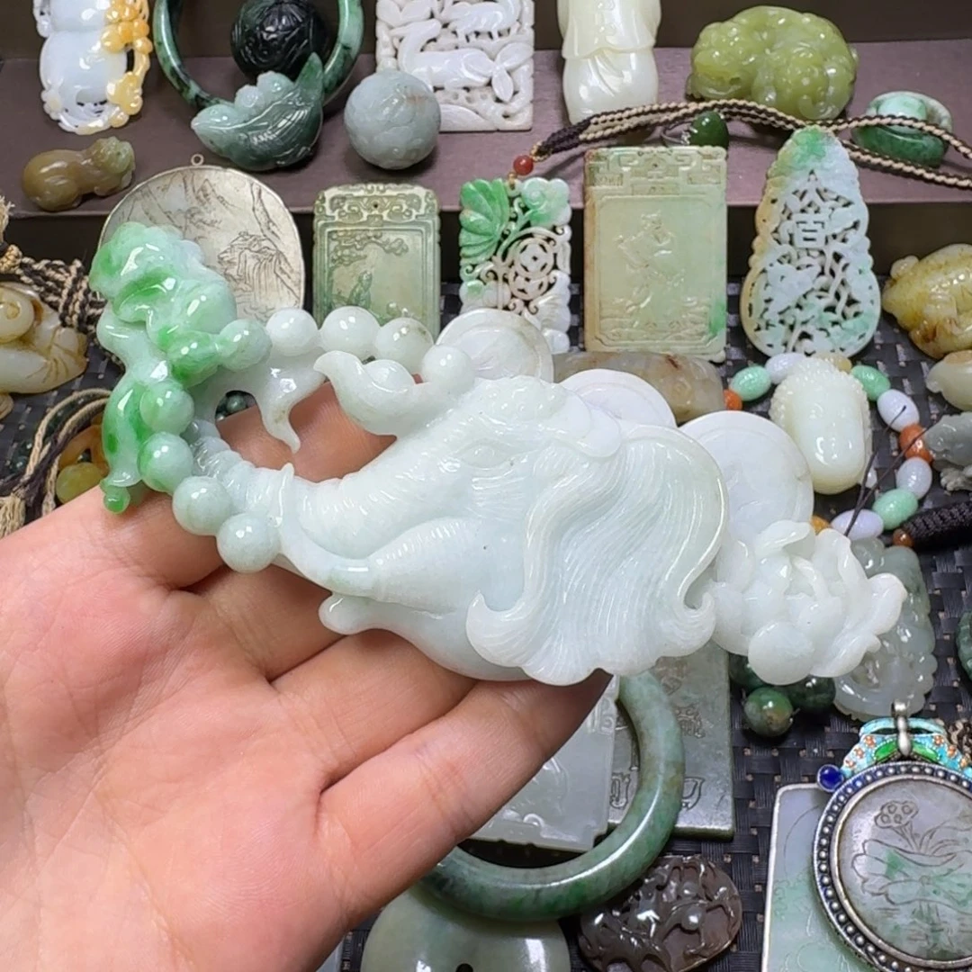 微***可翡翠未镶嵌颈饰翡翠颈饰未镶嵌