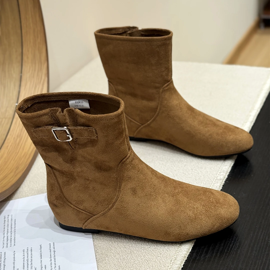 英伦复古皮带扣套筒瘦瘦靴女2025新款秋冬洋气超火内增高轻便短靴