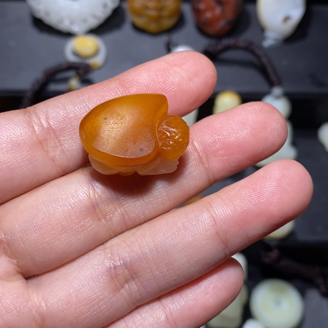 @***致和田玉未镶嵌颈饰