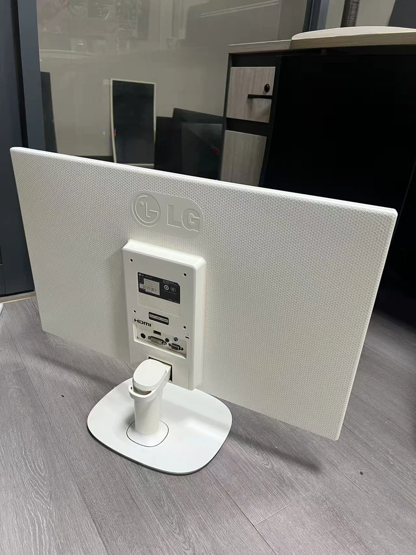 8新 LG LG27寸IPS直面显示器