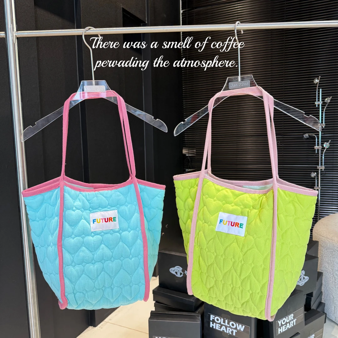 2025小众新款刺绣充棉减龄拼色大容量单肩包(少量订单直播才改价)