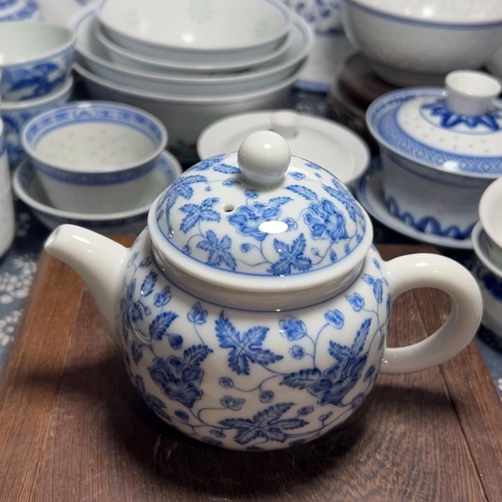 陶青花手工茶壶300毫升