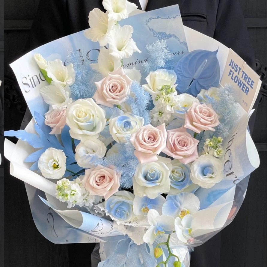 【蓝色海洋】6朵曼塔玫瑰碎冰蓝玫瑰蝴蝶兰混搭花束送女友朋友生日礼物花店送花上门A5