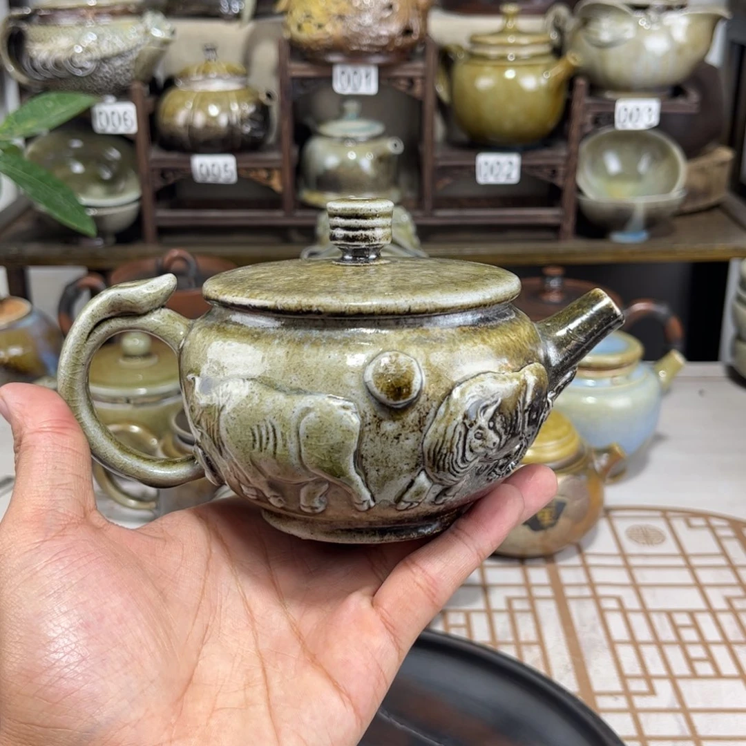 230cc白泥柴烧堆雕五牛壶，古法传承裸坯柴烧