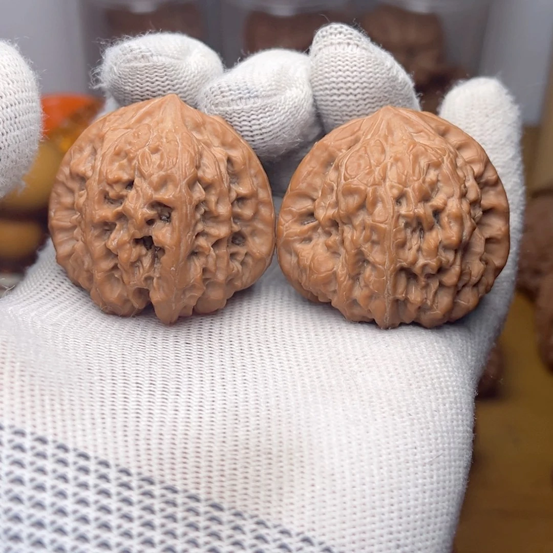 文玩核桃把件42凹底