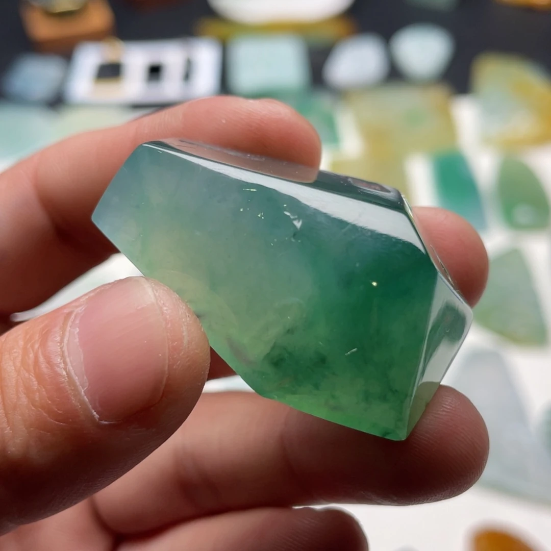 定制翡翠未镶嵌包工