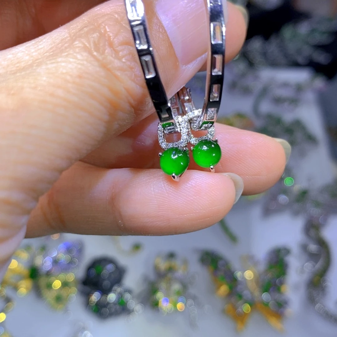 翡翠颈饰银S925镶嵌天然翡翠