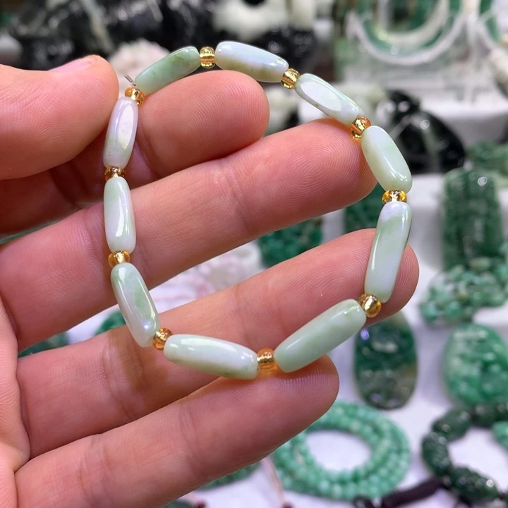 瞄***密独山玉未镶嵌手链