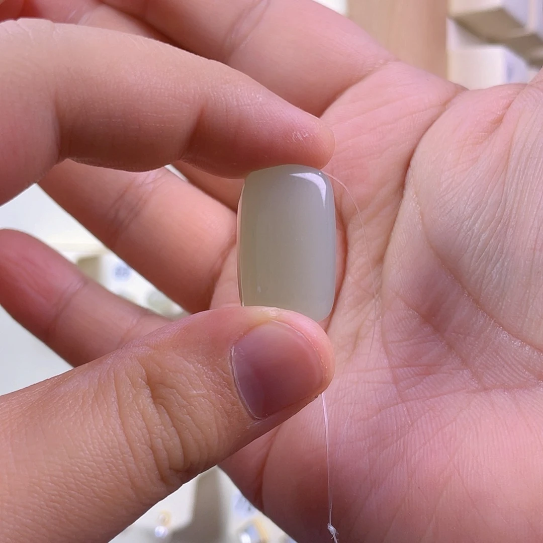 和田玉未镶嵌吊坠(赠链)