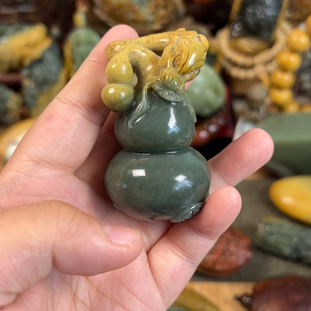 因***)岫岩河磨玉（透闪石质玉）未镶嵌把件