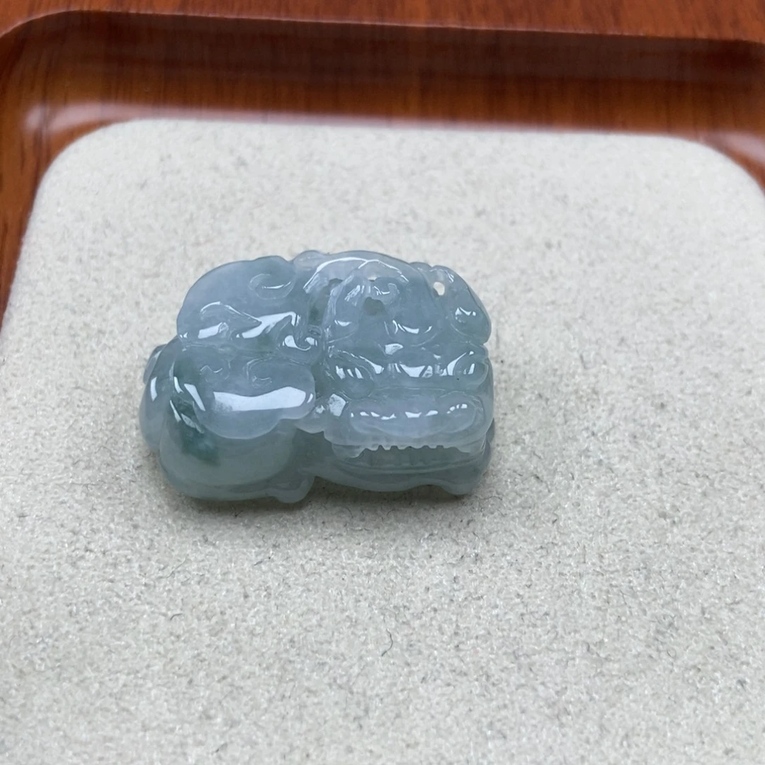 翡翠未镶嵌颈饰霸王貔貅吊坠