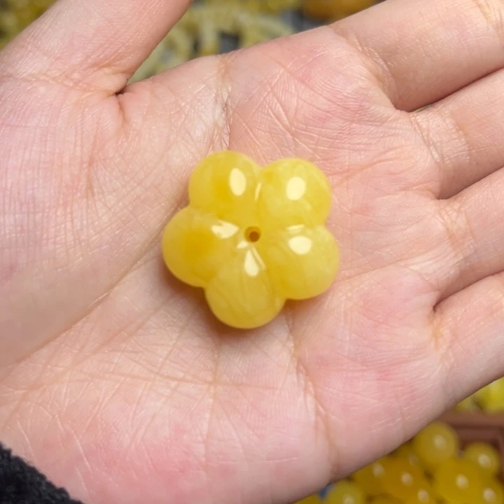 蜜蜡未镶嵌珠宝奇石-156-天然蜜蜡满蜡妖花五瓣花有钱花