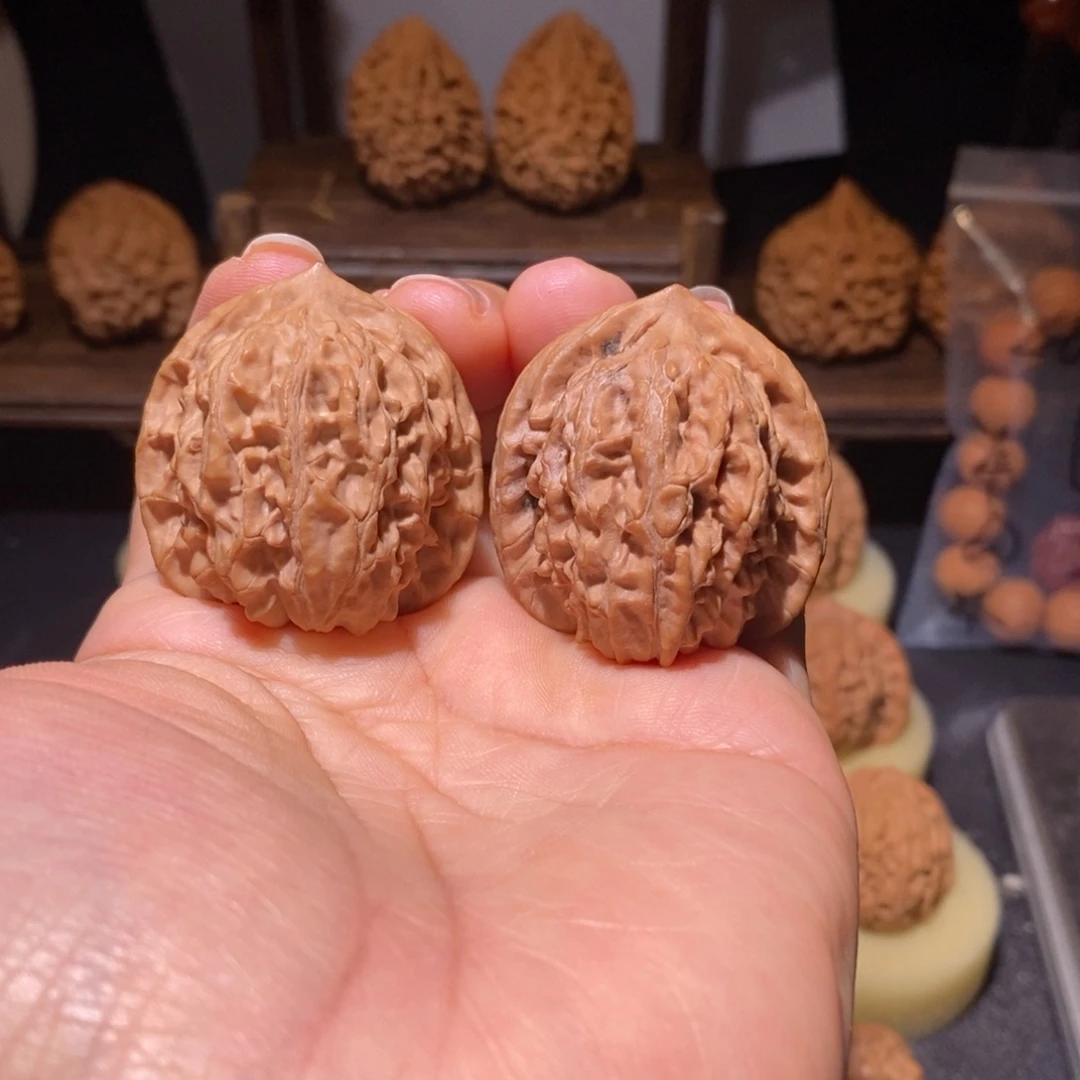 文玩核桃吊坠野核37