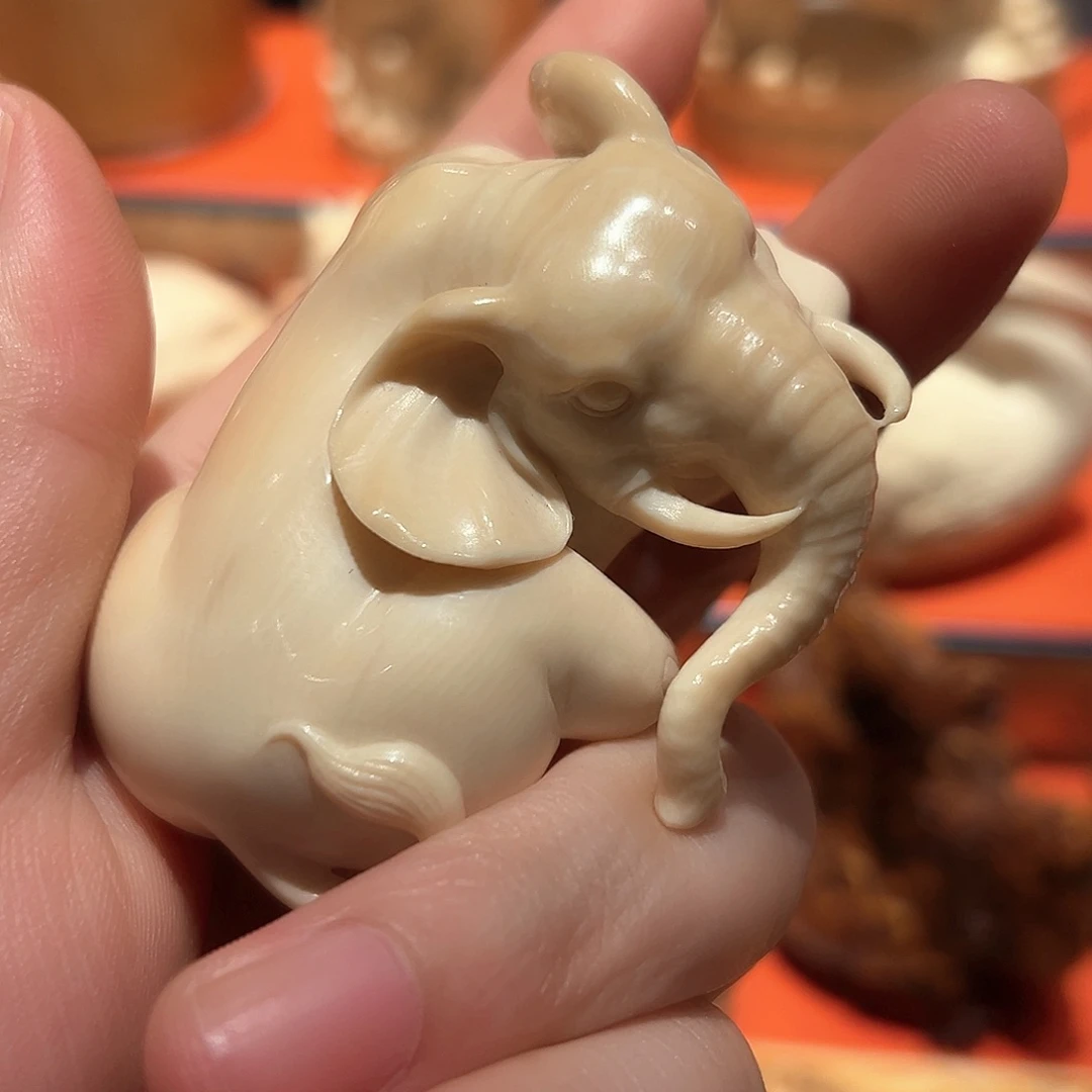 @***成檀香木手把件20666666666