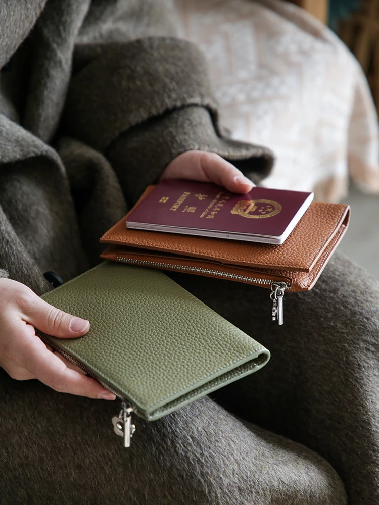 植鞣复古拉链护照夹2025新款女钱包一体超薄便携多功能证件收纳包
