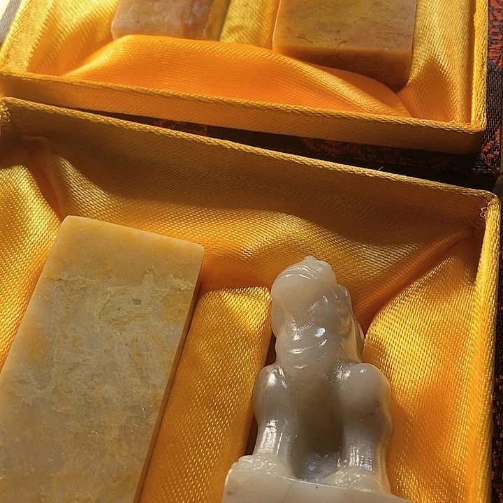 巴林石印石т***?巴林石雕刻艺术品