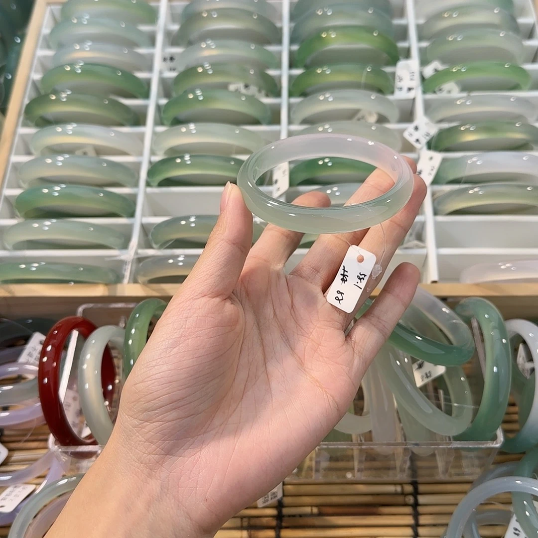 玛瑙/玉髓未镶嵌手镯圈口58.1