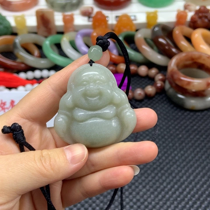 石英质玉未镶嵌颈饰