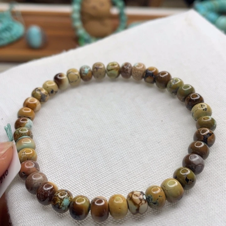 绿松石未镶嵌珠宝