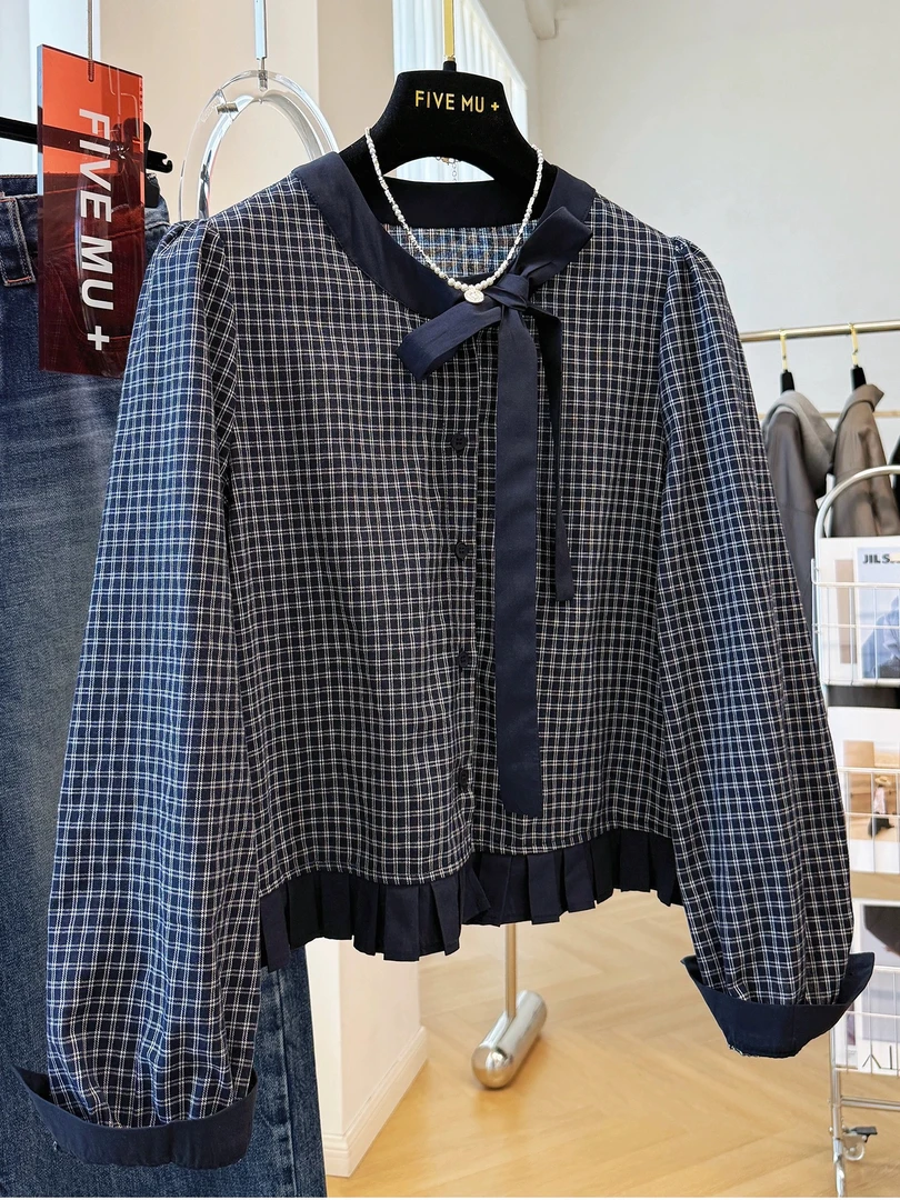 韩系巨好看的复古格子蝴蝶结圆领长袖短款木耳边衬衫女秋季上衣