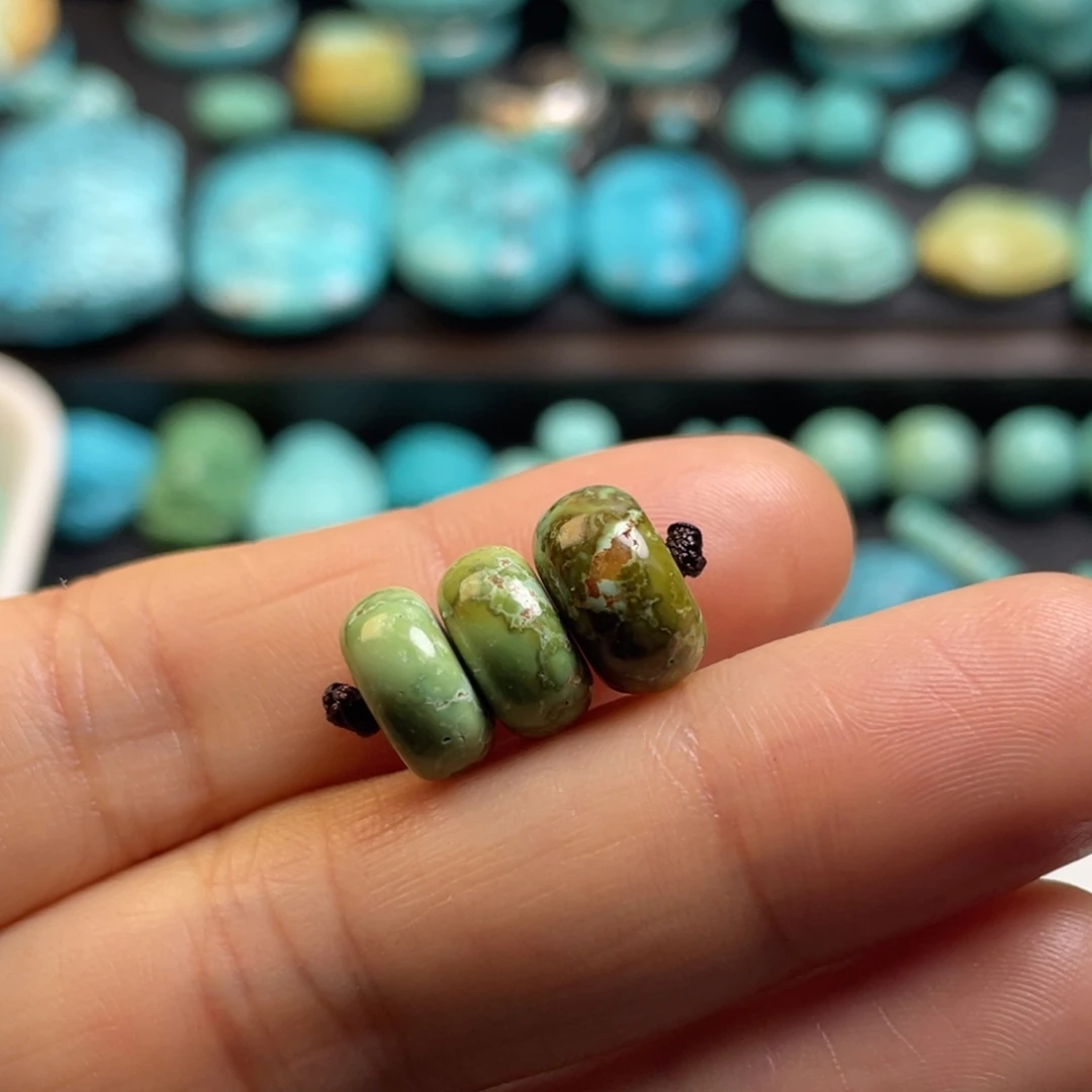 ꧁***꧂绿松石未镶嵌颈饰