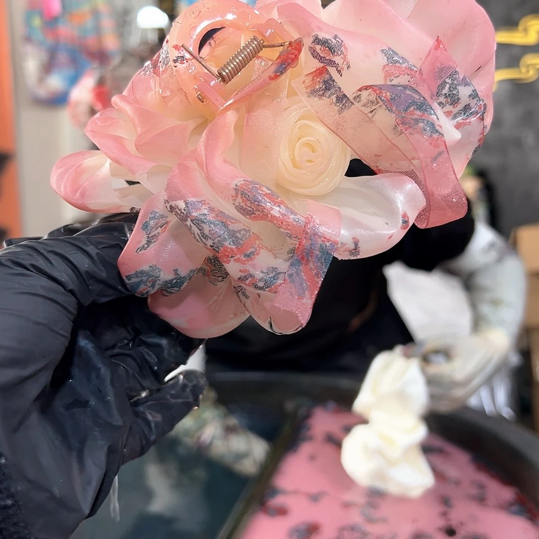 104玫瑰抓夹落英缤纷