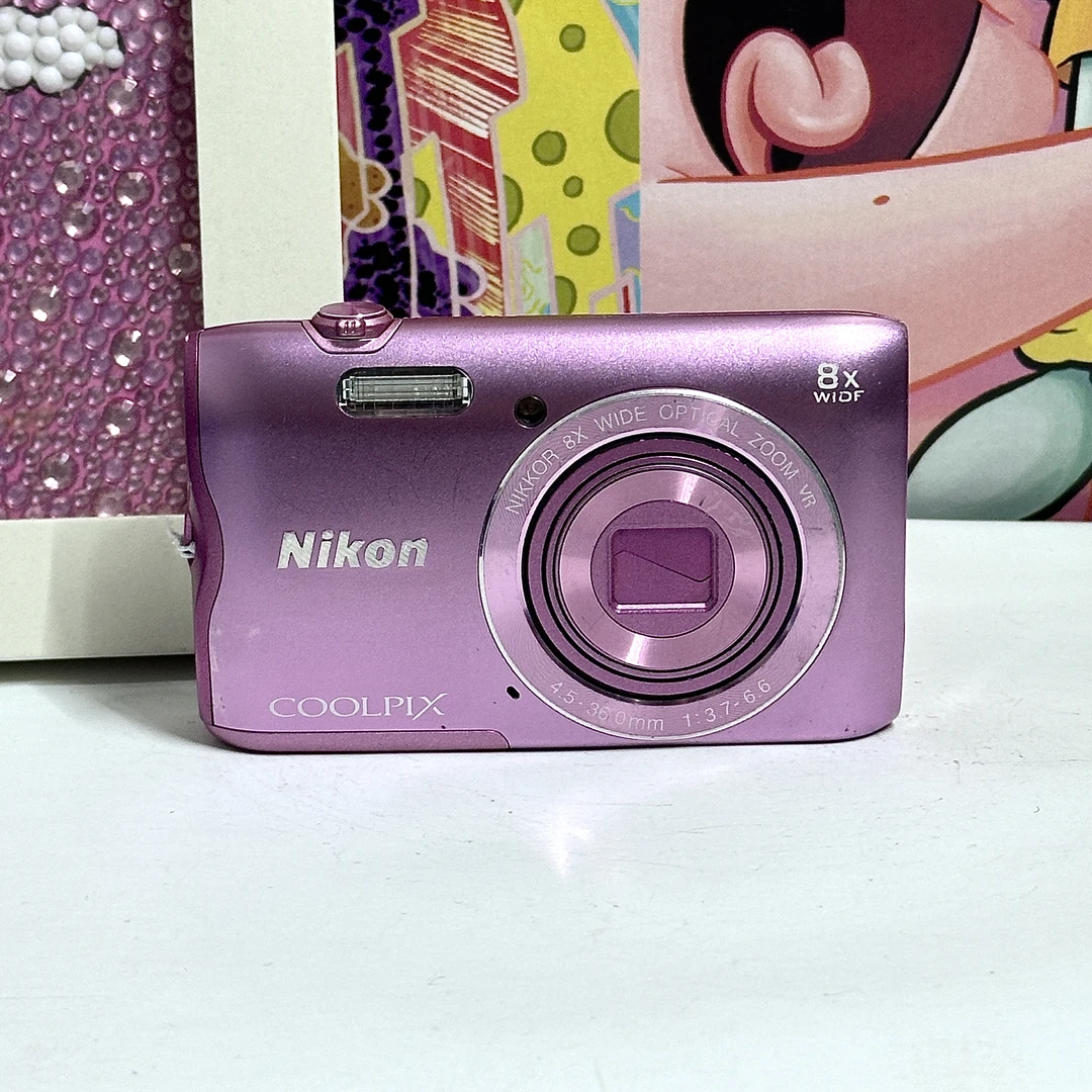 9新 Nikon/尼康 a300 2000万像素8倍 自带多款滤镜 日文按键微跳