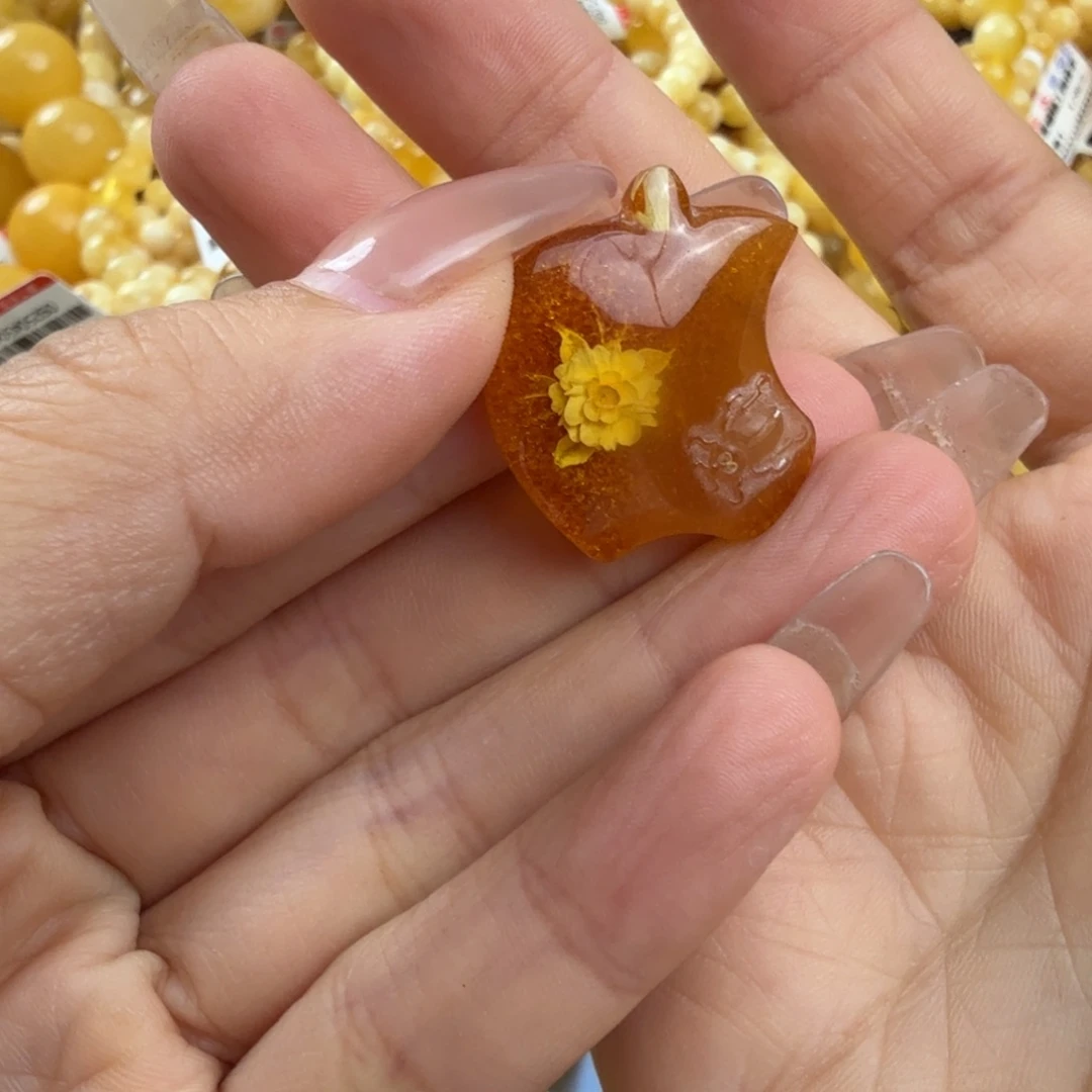 琥珀未镶嵌珠宝奇石