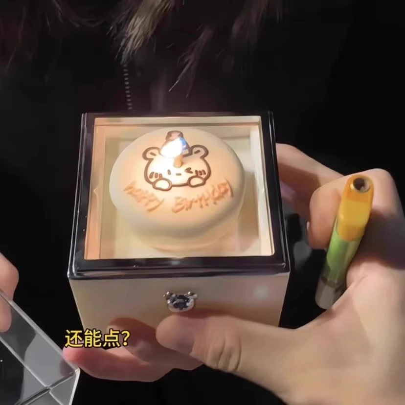 男生小熊蛋糕翻转戒指盒生日礼物送女生蜡烛翻转巧克力礼盒