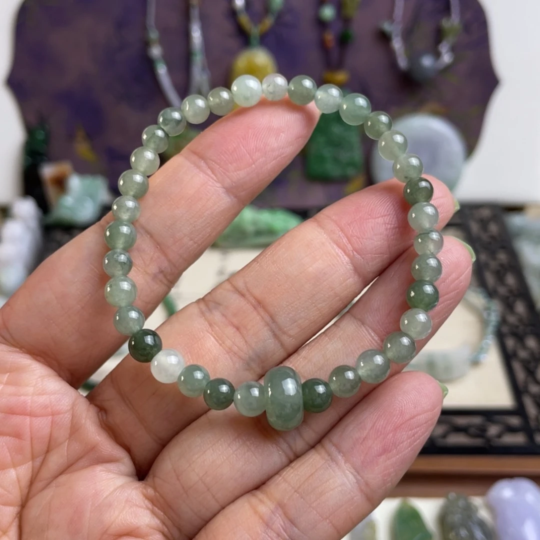 未镶嵌手链翡翠设计款手链