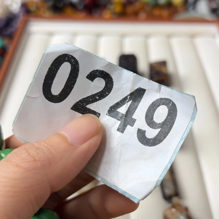 醉***蝶玛瑙/玉髓颈饰未镶嵌