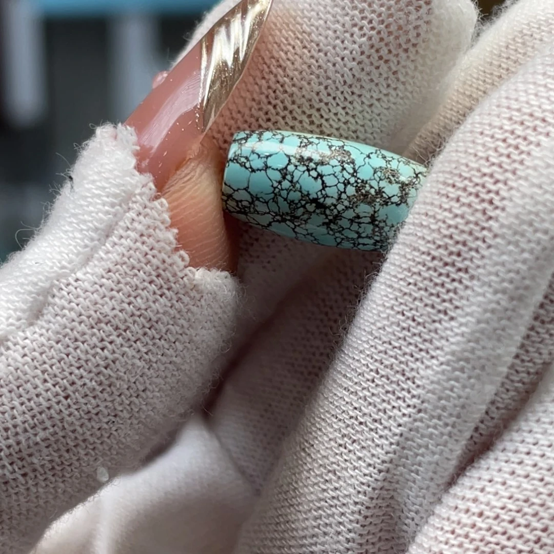 绿松石未镶嵌挂件