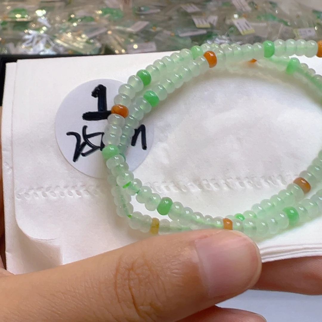 翡翠未镶嵌手链多样性发一件