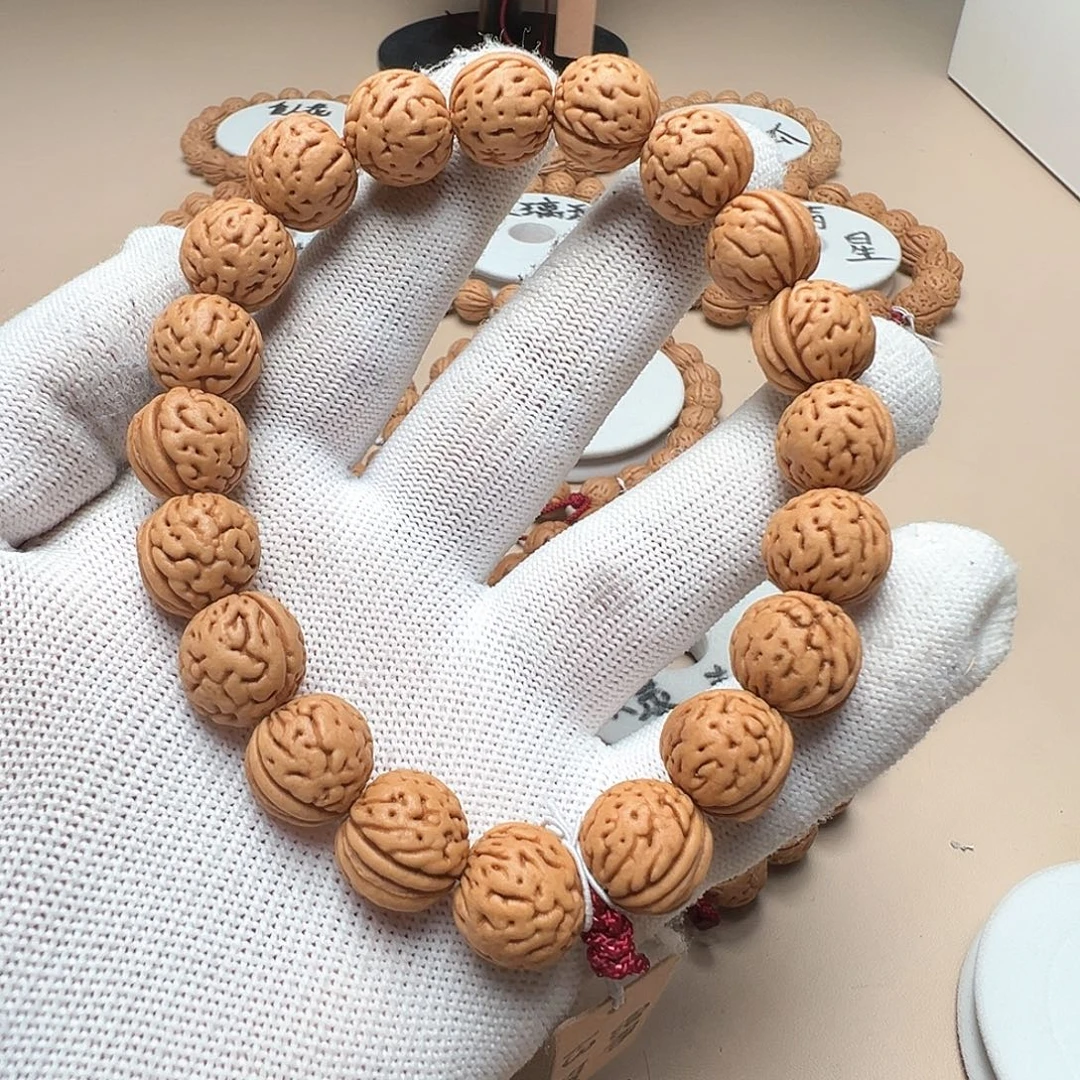 恬****桃核手串1.3肥肠肥脐