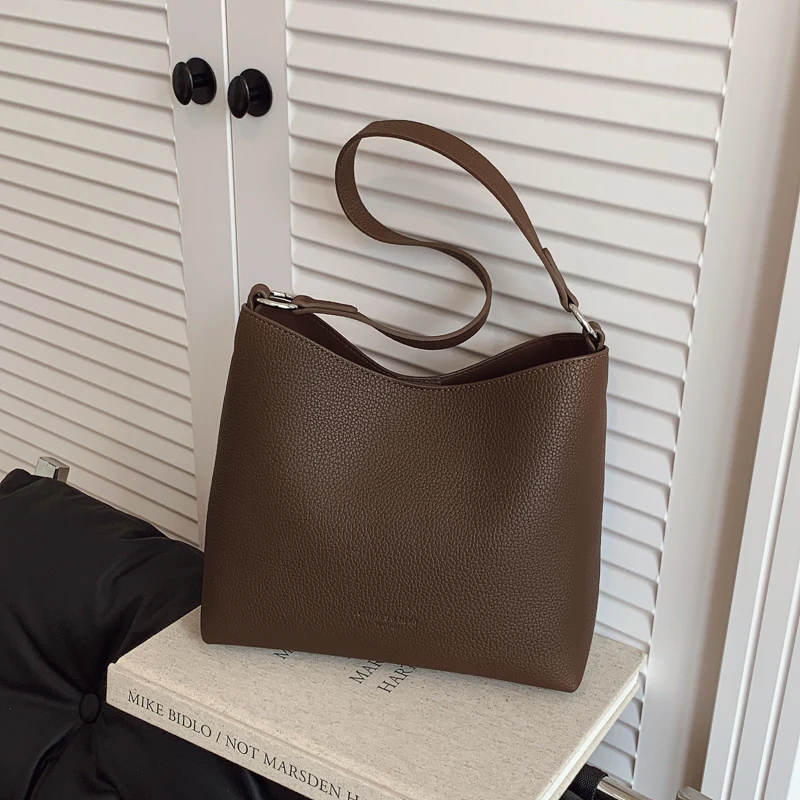 25年新款单肩斜挎包手提韩版包包女包水桶包 DZ 15245