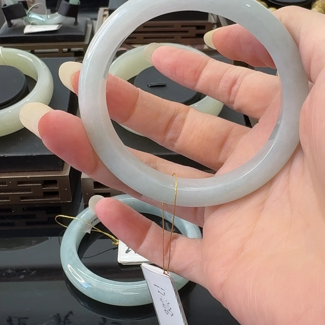 翡翠手镯未镶嵌天然翡翠饰品带证书