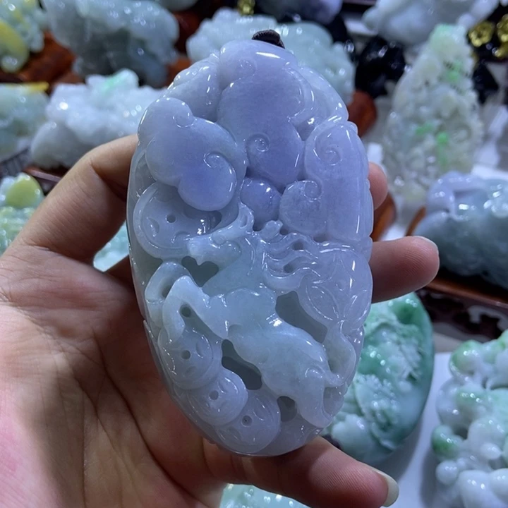 翡翠未镶嵌把件马