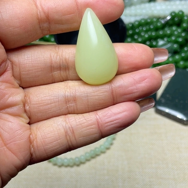 不***菜和田玉未镶嵌珠宝半成品