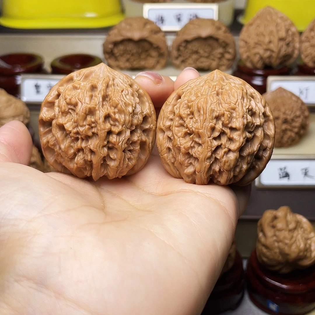 把件文玩核桃左****月皇家正圆42左右