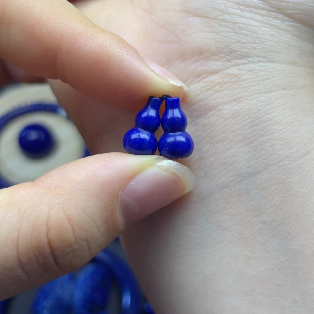 青金石未镶嵌小葫芦