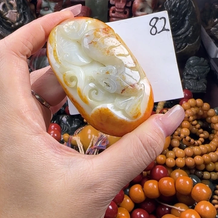 透闪石质玉未镶嵌珠宝奇石