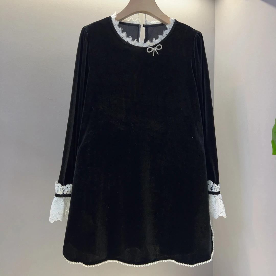 圆领拼接蕾丝花边丝绒公主风蝴蝶结连衣裙