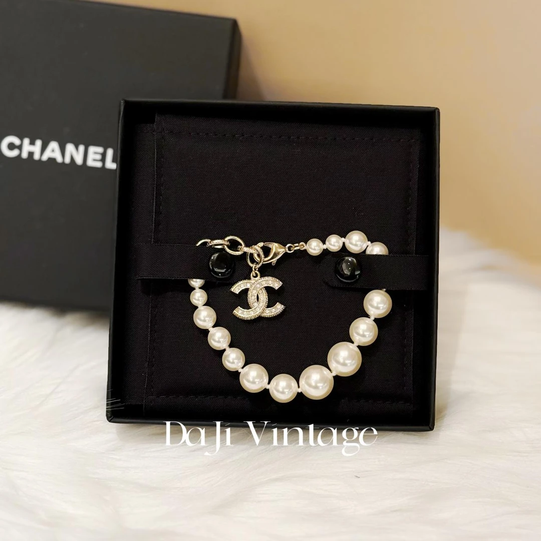 99新 Chanel/香奈儿 大吉中古/Chanel香奈儿珍珠吊坠双C手链