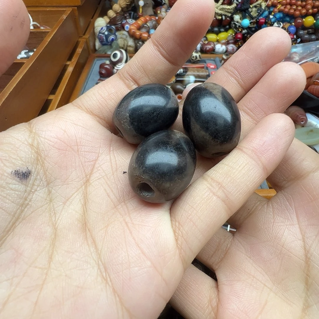 面***纱玛瑙/玉髓未镶嵌珠宝半成品