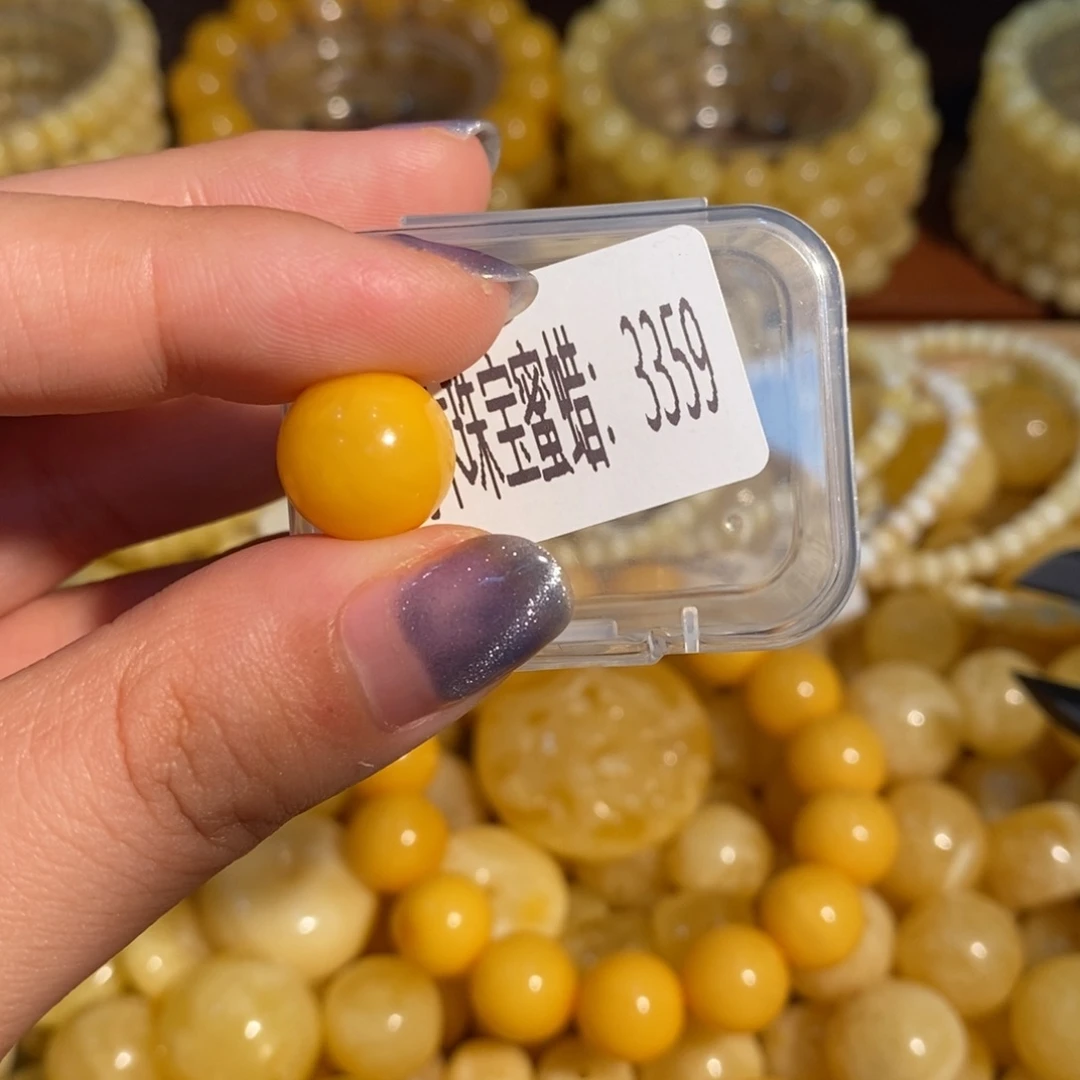 琥珀未镶嵌珠宝奇石3359
