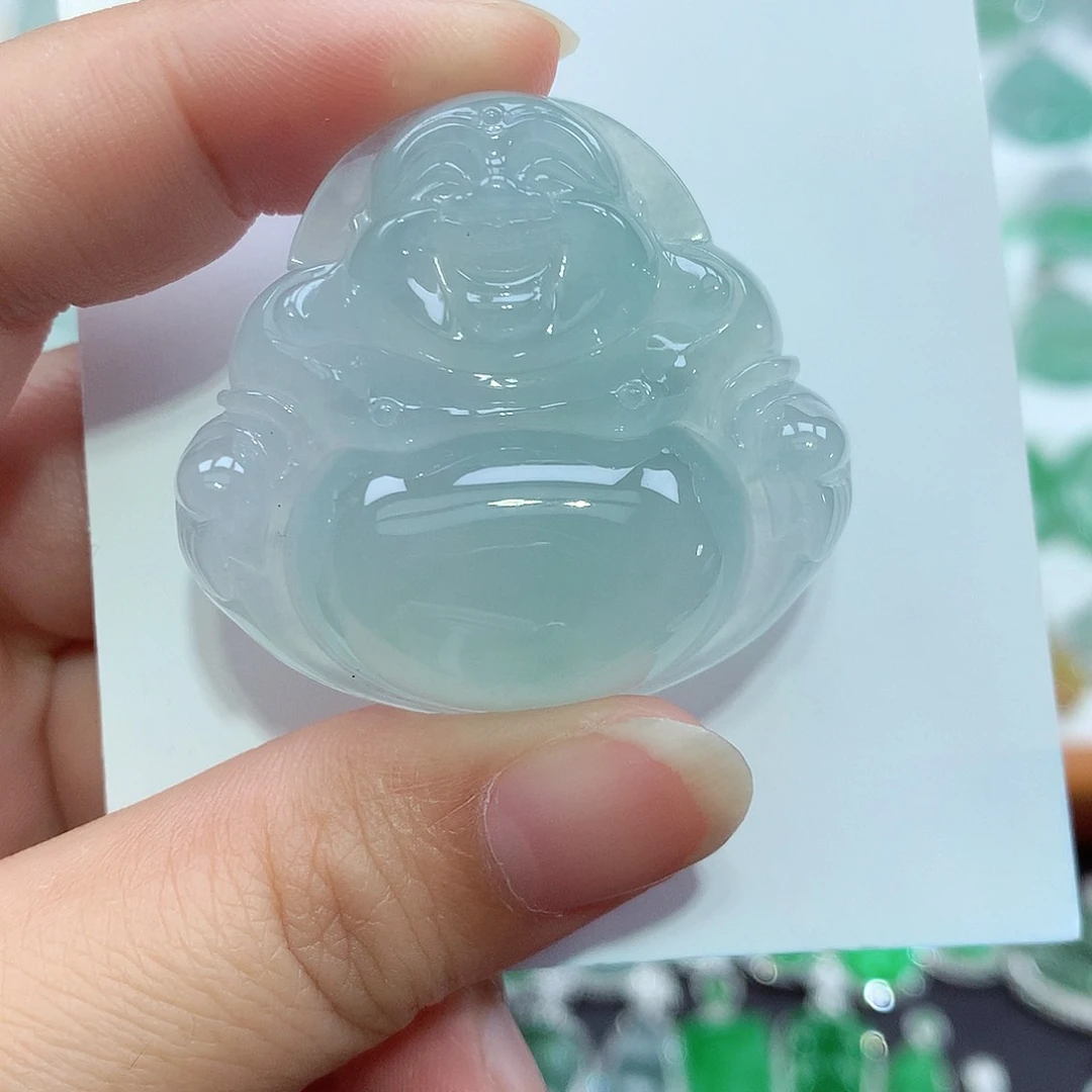 翡翠未镶嵌颈饰佛