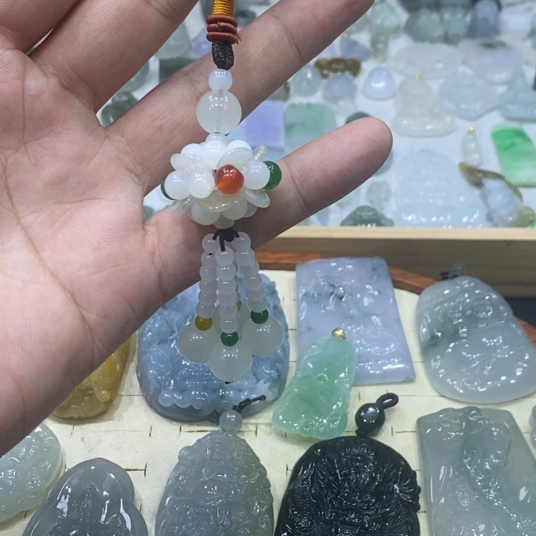 颈饰未镶嵌翡翠灯笼