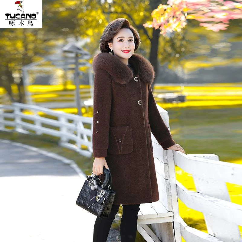 啄木鸟中年妈妈冬装毛呢大衣50岁60中老年女装加厚中长版高贵水貂