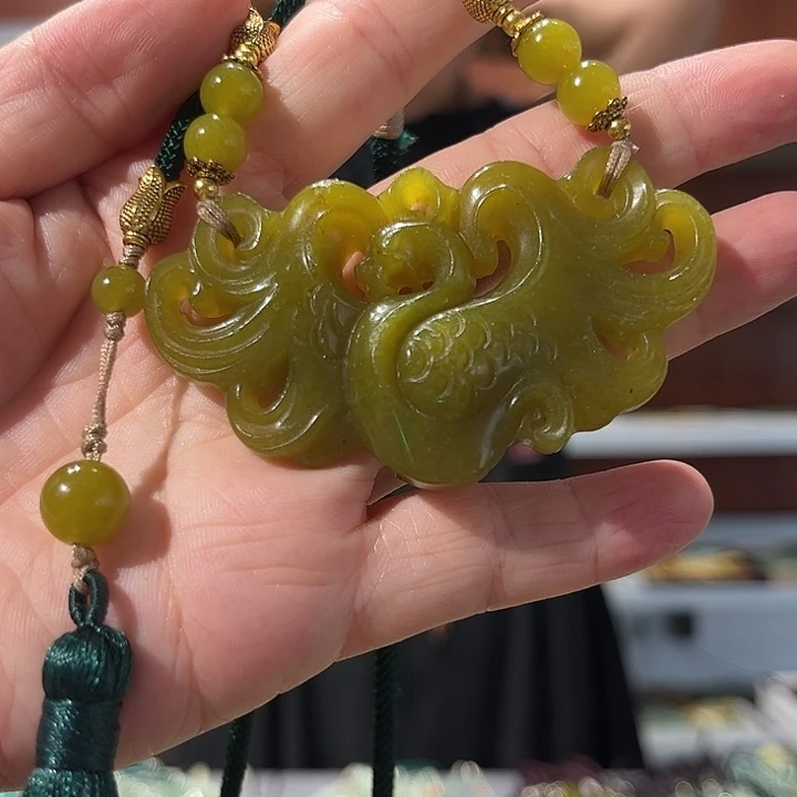 岫玉未镶嵌毛衣链