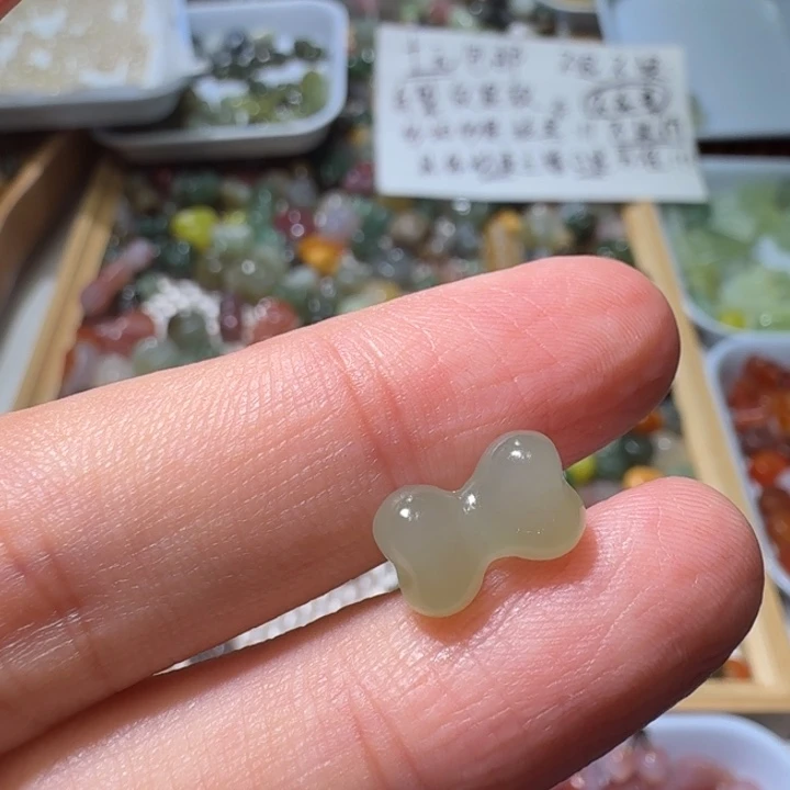 和田玉未镶嵌珠宝半成品